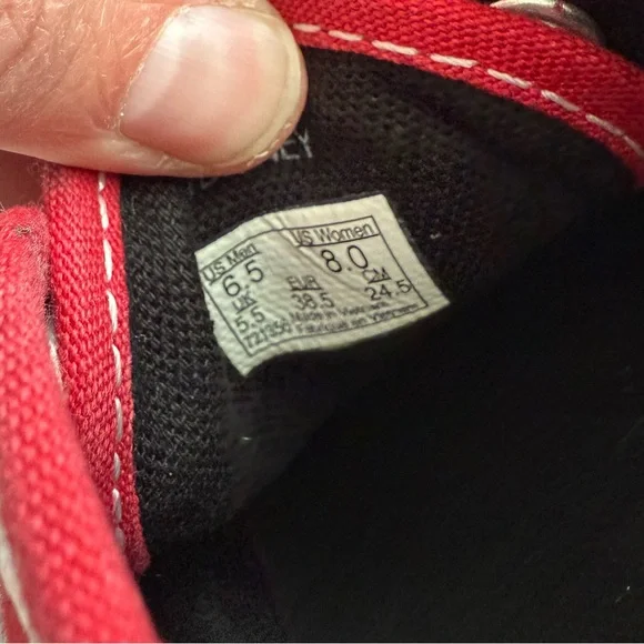 Vans X Disney 101 Dalmatians Authentic Low-Top Sneakers 6.5M / 8W - Picture 5 of 7